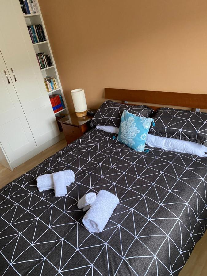 Village Centre Apartment Лехинч Экстерьер фото